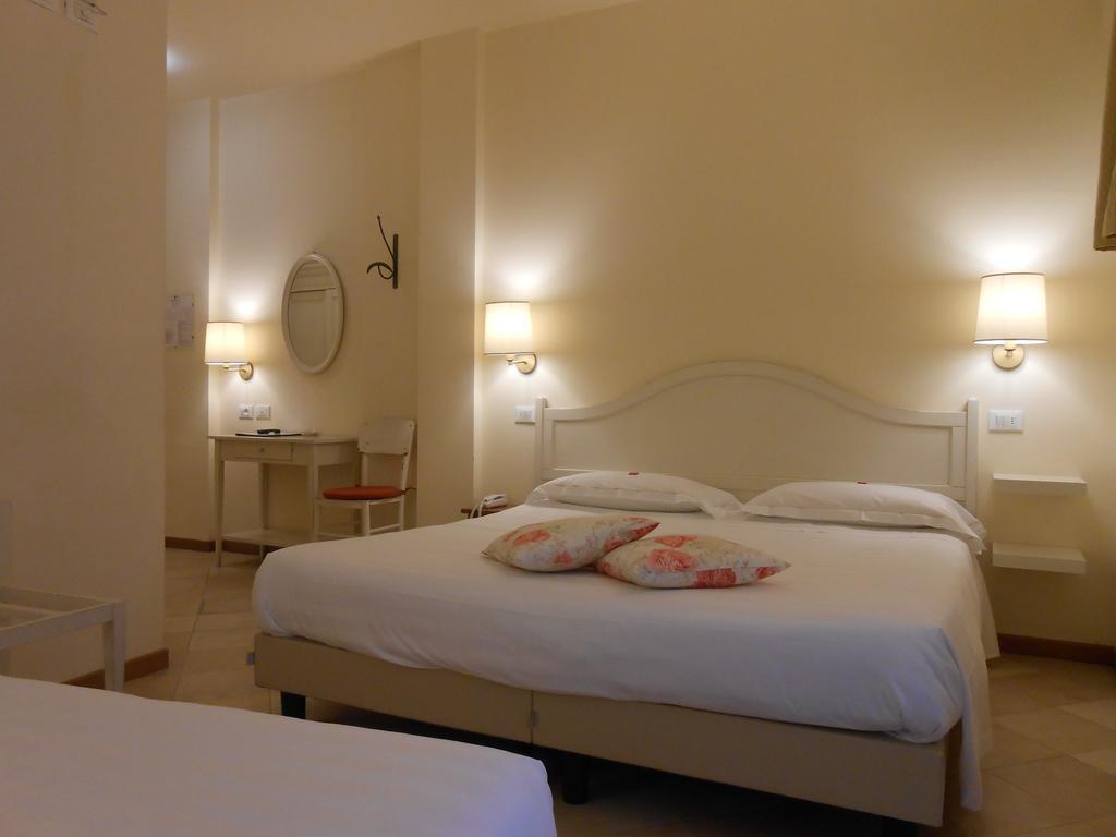 Double or Twin Room,693003360:JPEG